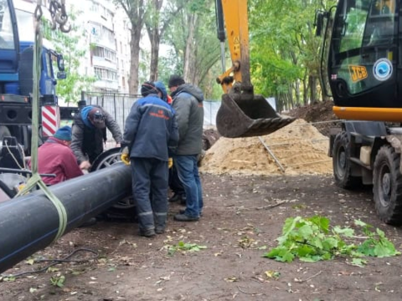 По вулиці Гвардійців Широнінців перекладають мережі