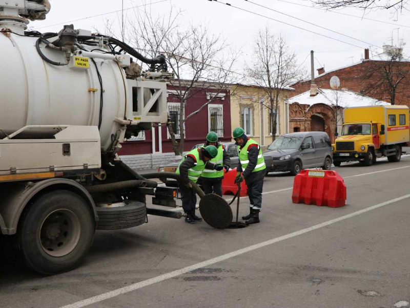 У Харкові прочистили понад 40 км мереж водовідведення