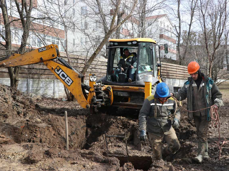 У Шевченківському районі замінили 160 метрів водоводів