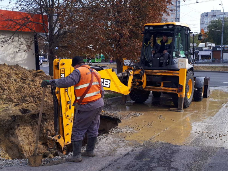 У Шевченківському районі оперативно усувають аварії на водоводах